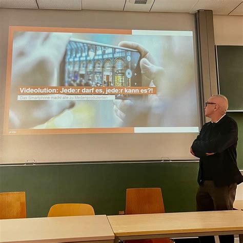 Jp: The Benefits of Reliable Business Phone Services for Small