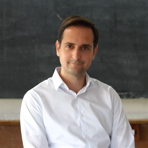 Juan Gómez Sánchez - Associate Professor / Lecturer