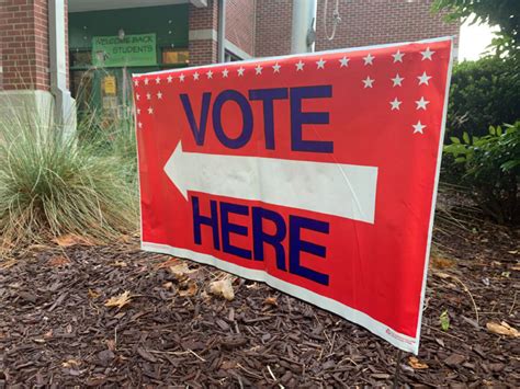 Judge recommends ending suit on prosecuting ex-felons who vote in North Carolina, cites new law