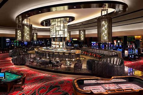 Juego en el lobby del casino.