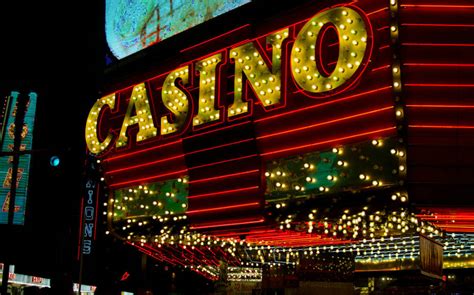 Jugar en línea para obtener un bono al registrarse en un casino.