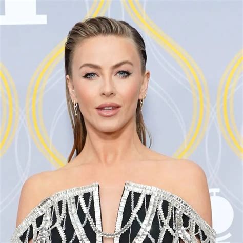 Julianne hugh nude. By Kayla Keegan Published: Sep 9, 2021. Julianne Hough is sharing her intentions for this month and inspiring her fans along the way. On Instagram, the 33-year-old professional dancer posted an ... 