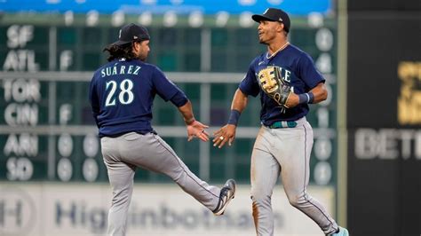 Julio Rodríguez and Mike Ford homer, Bryce Miller works 6 solid innings as Mariners beat Astros 2-0