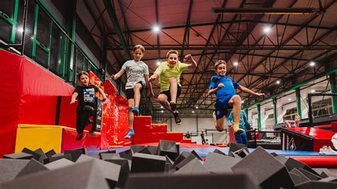 Jumper park. Each BOUNCE trampoline centre is an Adrenaline Playground comprising around 40,000 sq.ft of interconnected indoor trampolines, adventure features, padding … 