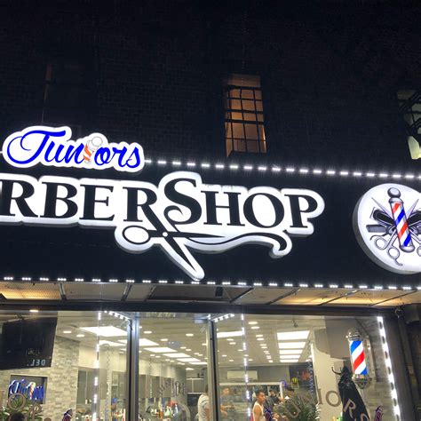 Juniors barber shop. Junior's Barbershop, Vancouver, British Columbia. 546 likes · 421 were here. 90's New York theme Barbershop located in Downtown Vancouver. Working to serve the community, Flim a 