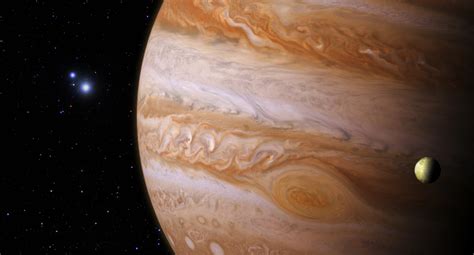 Jupitered.ed - Jupiter is a gas giant and so lacks an Earth-like surface. If it has a solid inner core, it’s likely about the size of Earth. Jupiter's atmosphere is made up mostly of hydrogen (H 2) and helium (He). Jupiter has 95 officially recognized moons. In 1979 the Voyager mission discovered Jupiter’s faint ring system.