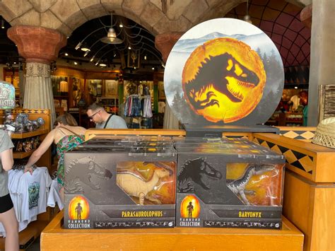 Jurassic park hammond collection. The gates are back open for Season 2! Chris from Jurassic Outpost unveils the latest Jurassic World toys from Target while going behind the scenes with the t... 