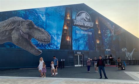 Jurassic world the exhibition. Jan 15, 2024 · Jurassic World: The Exhibition is a family-friendly exhibit of massive proportions based on one of the biggest blockbuster franchises in cinema history.Visitors walk through the iconic Jurassic ... 