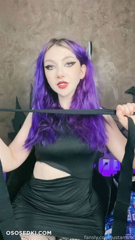 JustaMinx underestimating her strength. clips.twitch.tv. This thread is archived ... It was a little plastic dagger shuriken thing that came with the cosplay outfit .... 