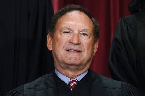 Justice Samuel Alito temporarily extends access to abortion drug while Supreme Court considers case