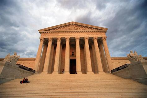 Justices wary of tax law challenge 