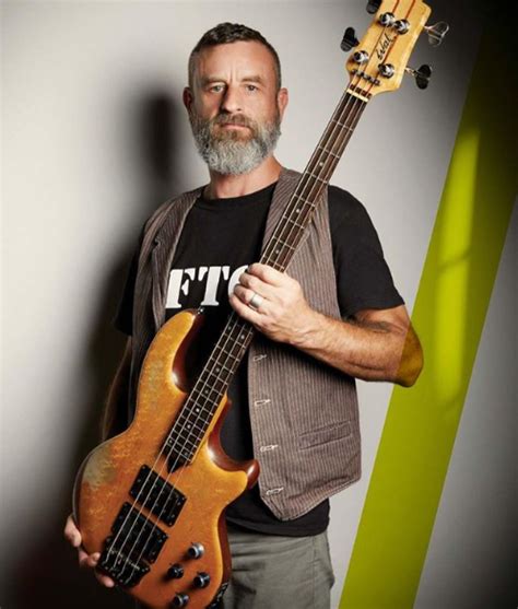 Justin Chancellor (Tool) : Bass - Reddit