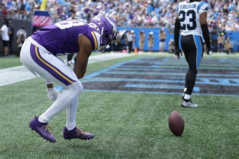 Justin Jefferson helps Vikings get some swagger back in 21-13 win over Panthers