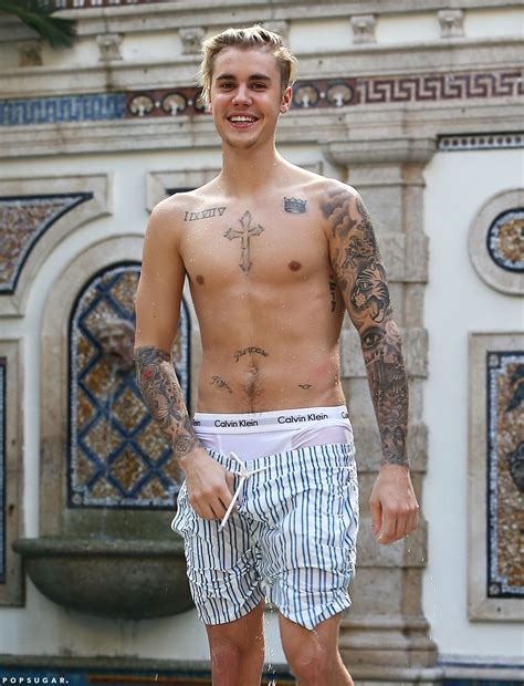 Nov 12, 2015 · Justin Bieber's Nude Moments Vs. One Direction's: A Retrospective. By. Maria Yagoda. Published on November 12, 2015 02:00PM EST. Photo: Courtesy Justin Bieber. Justin Bieber and the fellows of One ... 