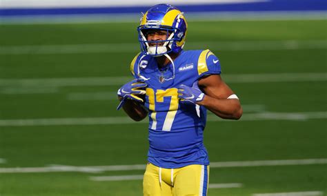 Justin boone rookie rankings. Jun 10, 2020 · 6.72 Omar Bayless (WR – CAR), ECR #83 — Kyle Yates (FantasyPros) It gets ugly all of a sudden around the mid-fifth in 12-team drafts this year. That doesn’t mean you can’t strike gold ... 