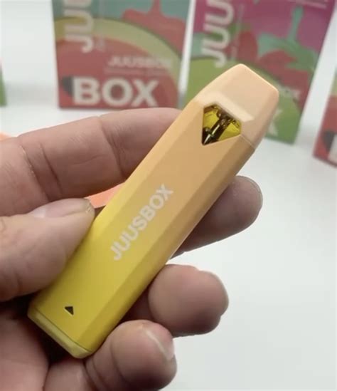 With Juus Box Disposable, you can trust that you are inhaling nothing but the best. 3.3 Versatile Size Options. Juus Box Disposable offers two size options: 1g and 2g. Whether you prefer a smaller device for quick sessions or a larger one for extended use, Juus Box Disposable has you covered.
