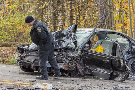 Juvenile killed, adult male seriously injured after early morning crash in Manchester-by-the-Sea