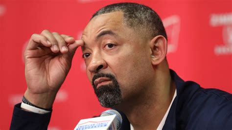 Juwan Howard: Michigan basketball coach suspended for the rest of ... - CNN