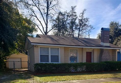 611 55th St EJacksonville, FL 32208. This 3 bedroom home is available for immediate rental! Click on 3D Tour to see inside, even if you can't make it out to the home for a showing today! Take advantage of our convenient self-showing system by scheduling a time to view the home. We'll text you and get you in the home in no time!. 
