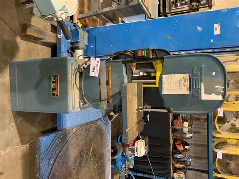 JET JWBS-14CS, 14" Bandsaw, 1HP 1PH 115/230V, Closed Stand. 6" depth resaw capacity for cutting larger pieces of wood. 15" x 15" offset cast iron table gives you more work area in front of the blade. Cast iron frame construction for strength and rigidity, reduced vibration. 4" dust port allows for direct connection of dust collection system. 