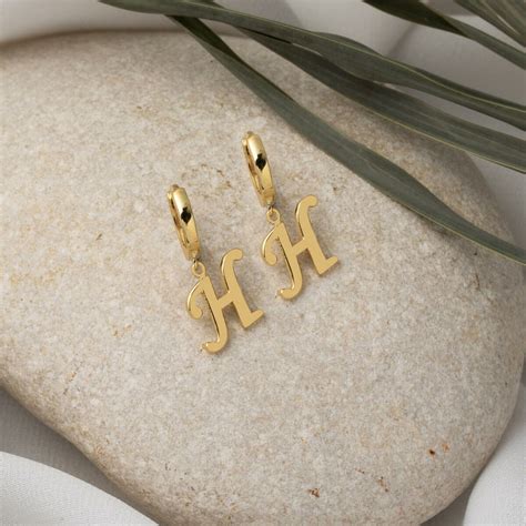 Küpe H&M H&M Küpe %20 İndirimli Gardrops. 