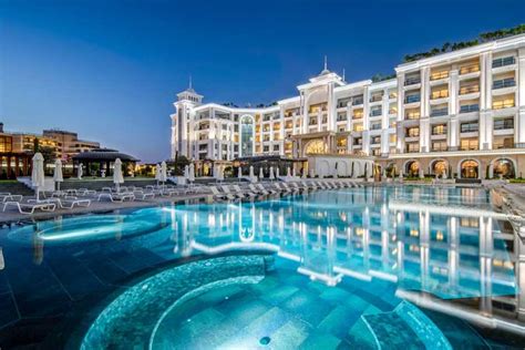 Kıbrıs merit royal hotel