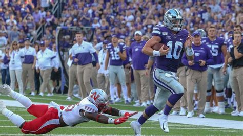 After gifting K-State an opening score, Kansas drives 75 yards in nine plays to tie the game on a 12-yard Torry Lochlin run. The drive to 5 minutes, 16 seconds off the clock. Kansas miscue leads .... 