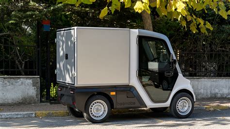 KAPALI KASA CAMLI KAMYONET.