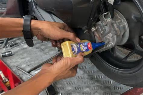 Kapan Ganti Oli Gardan Motor Matic - raincitystudios.com