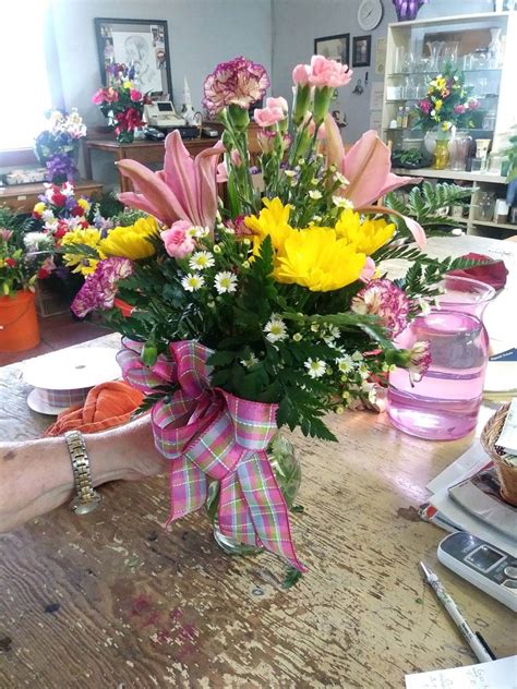 KAY’S FLOWERS & GIFTS - 8401 Farley Ave, Leeds, AL