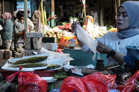 Kedai Hits - Hiasan Dinding Kamar Bentuk Awan Nyala LED - wintechmobiles.com