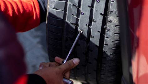 Kenali Metode Tambal Ban Tip Top pada Mobil - Wuling - raincitystudios.com