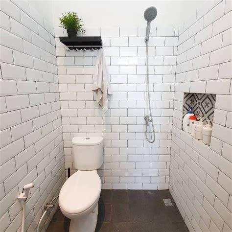 Keramik Kamar Mandi Dinding - muktibox.com