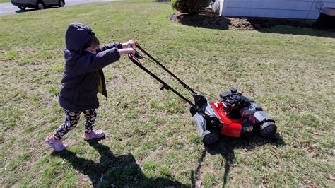 KIDS AND LAWNMOWERS! Fixing our Craftsman M260 …