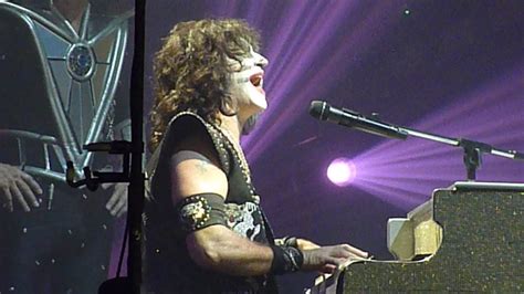 KISS - Beth (Live) - YouTube