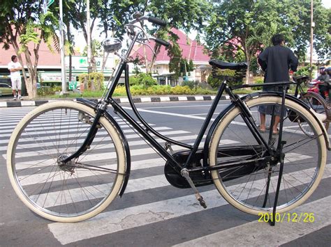 Klithikan Onthel Indonesia - muktibox.com