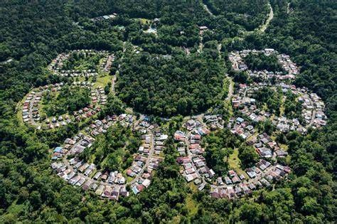 Kuala Kencana, a Modern City in the Middle of the Papuan Forest - raincitystudios.com