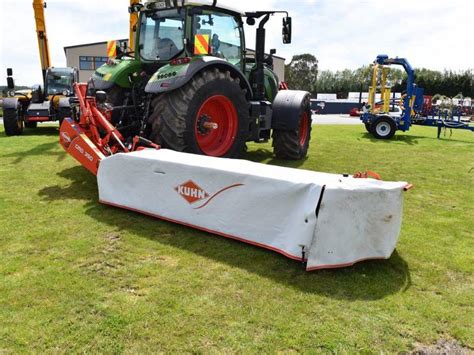 KUHN GMD350 LAWN MOWER OPERATOR