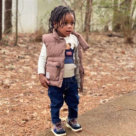 Kacey Alexander Gaulden is a young child who was born in February 2019. He is the son of rapper NBA YoungBoy and his ex-girlfriend, Jania Bania. His whole delivery was livestreamed on Hip-Hop Vibe Online, making him a celebrity even before he was born. Despite his father’s many legal issues, Kacey seems to be doing well.. 