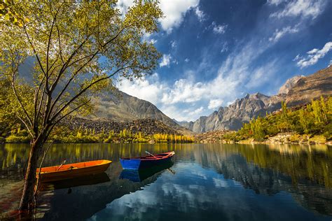 Kachura Lake - Guide To Pakistan