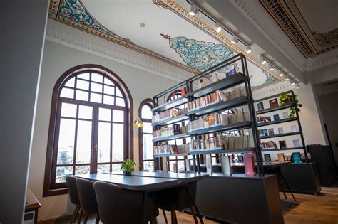 Kadıköy kütüphane cafe