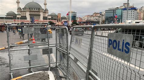 Kadına Yönelik Şiddetle Mücadele Gününde Taksim Meydanı ile bazı metro istasyonları kapatıldı