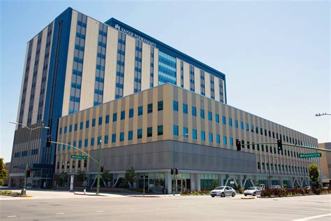 Kaiser Permanente San Leandro Medical Center in San Leandro, CA is rated high performing in 4 adult procedures and conditions. It is a general medical and surgical facility. U.S. News has .... 