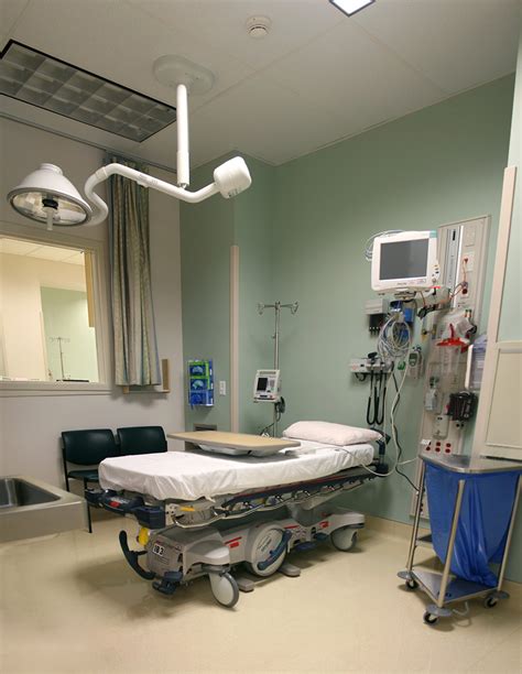 Kaiser permanente emergency room. Fremont Medical Center. 39400 Paseo Padre Parkway, Fremont, CA 94538. 510-248-3000. 