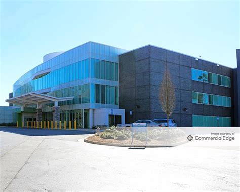 Kaiser Permanente Glenlake Comprehensive Specialty Center. 20 Glenlake Pkwy, Atlanta, GA, 30328. 6 other locations. (770) 677-6075. OVERVIEW. RATINGS & …. 