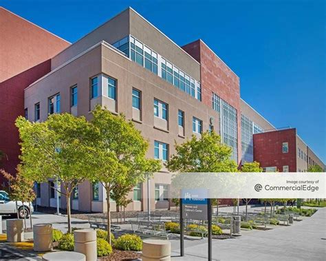 Kaiser Permanente Roseville Photos + Add Photo. ... UCSF Medical Center and UCSF Benioff Children’s Hospitals. 4. 878 Reviews. Compare. John Muir Health. 3.7. 472 .... 
