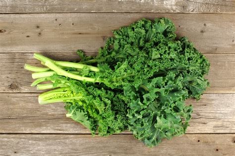 Here's how to harvest kale so it keeps growing in 12