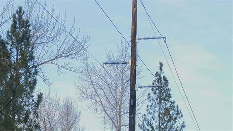 Kalispell power outage. KALISPELL, Mont. - Power outages in the Flathead Valley is impacting more than 1,000 customers Wednesday morning, according to the Flathead Electric Cooperative. 