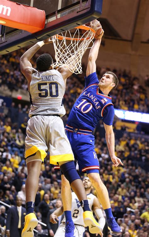 Kansas at west virginia. Mar 10, 2022 · About No. 9 seed West Virginia (16-16, 4-14 Big 12): West Virginia has won two straight games after losing seven in a row. …The Mountaineers defeated Kansas State, 73-67, in a first-round Big 12 ... 