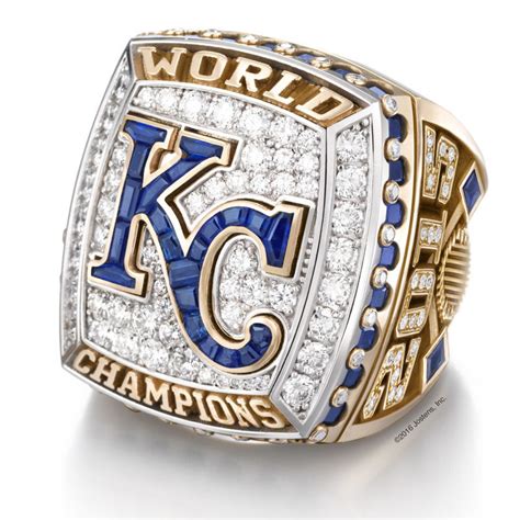 The palm side honors the founder of the Kansas City Chiefs, Lamar Hunt, by featuring his initials in a yellow gold football pulled from the Chiefs AFL jersey patch. The interior of the ring has Coach Reid’s motto “EDGE” immortalized in bold red as a reminder of the theme of the championship-winning season. .